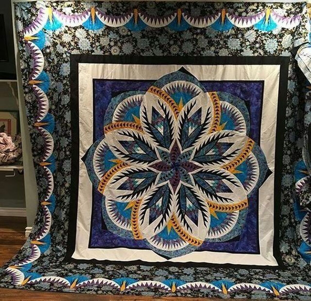 Personalized Vintage Rose Quilt Bedding Set - Perfect for Bedroom Decor and Family Gifts