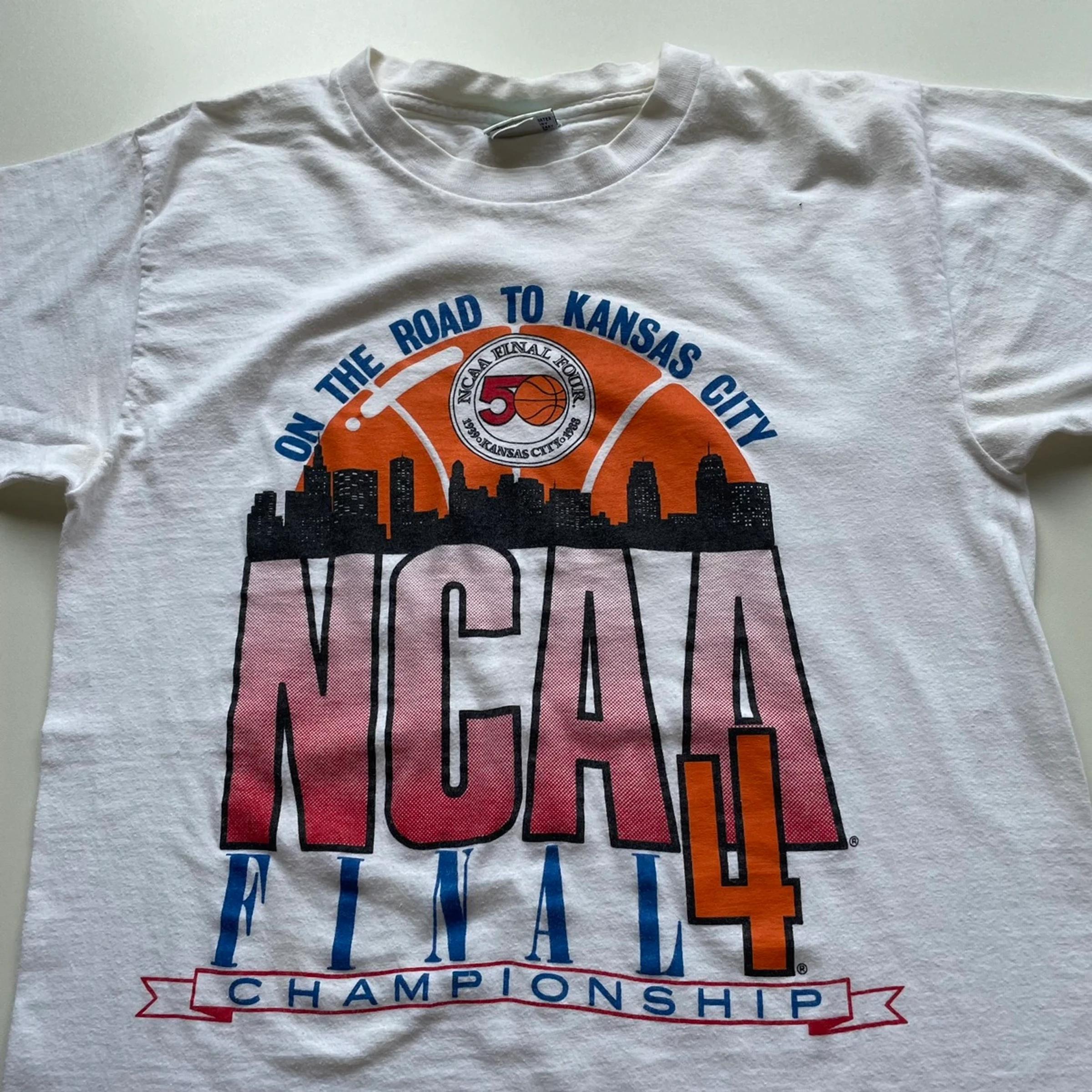 Vintage Style 80s NCAA Basketball T Shirt Single Stitched Sweatshirt Hoodie Full Size Gifts for NCAA