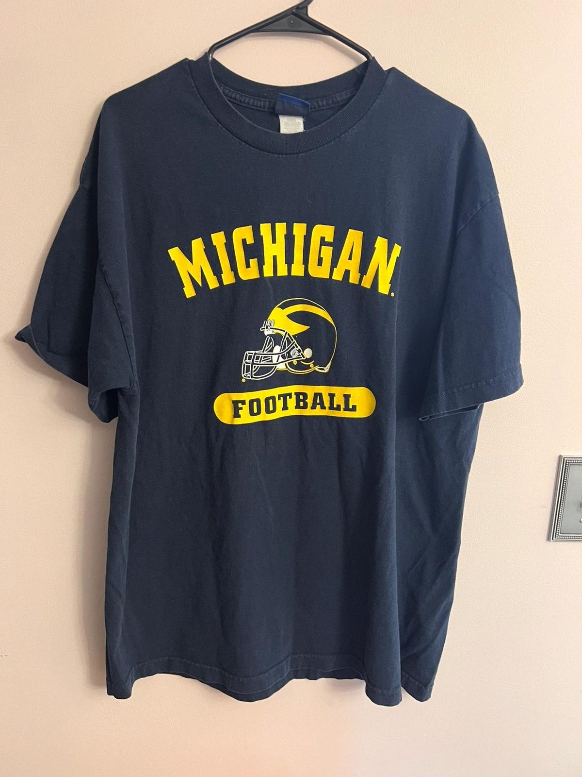 Vintage Style Michigan Football Graphic Hoodie Sweatshirt Crewneck Sweatshirt Full Size Gifts for Fans