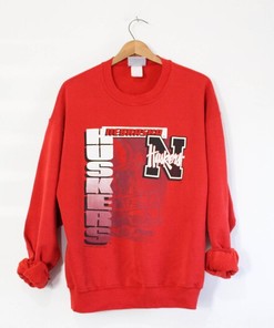 Vintage University of Nebraska Cornhuskers Huskers Sweatshirt Gifts for Fans