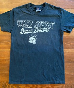 Vintage Style 90's Wake Forest Demon Deacons T-Shirt Hoodie Sweatshirt Full Size Gifts for Fans