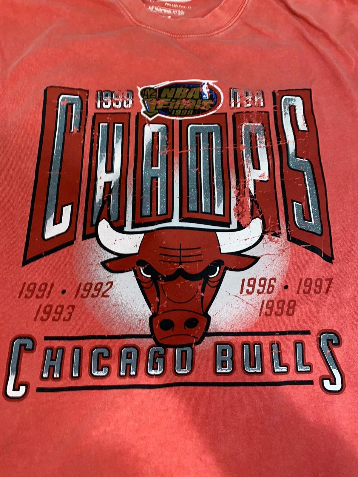 Vintage Style Washed Chicago Bulls Mitchell And Ness Shirt Hoodie Sweatshirt Reprinted Full Size Gifts for NBA Fans - Image 2