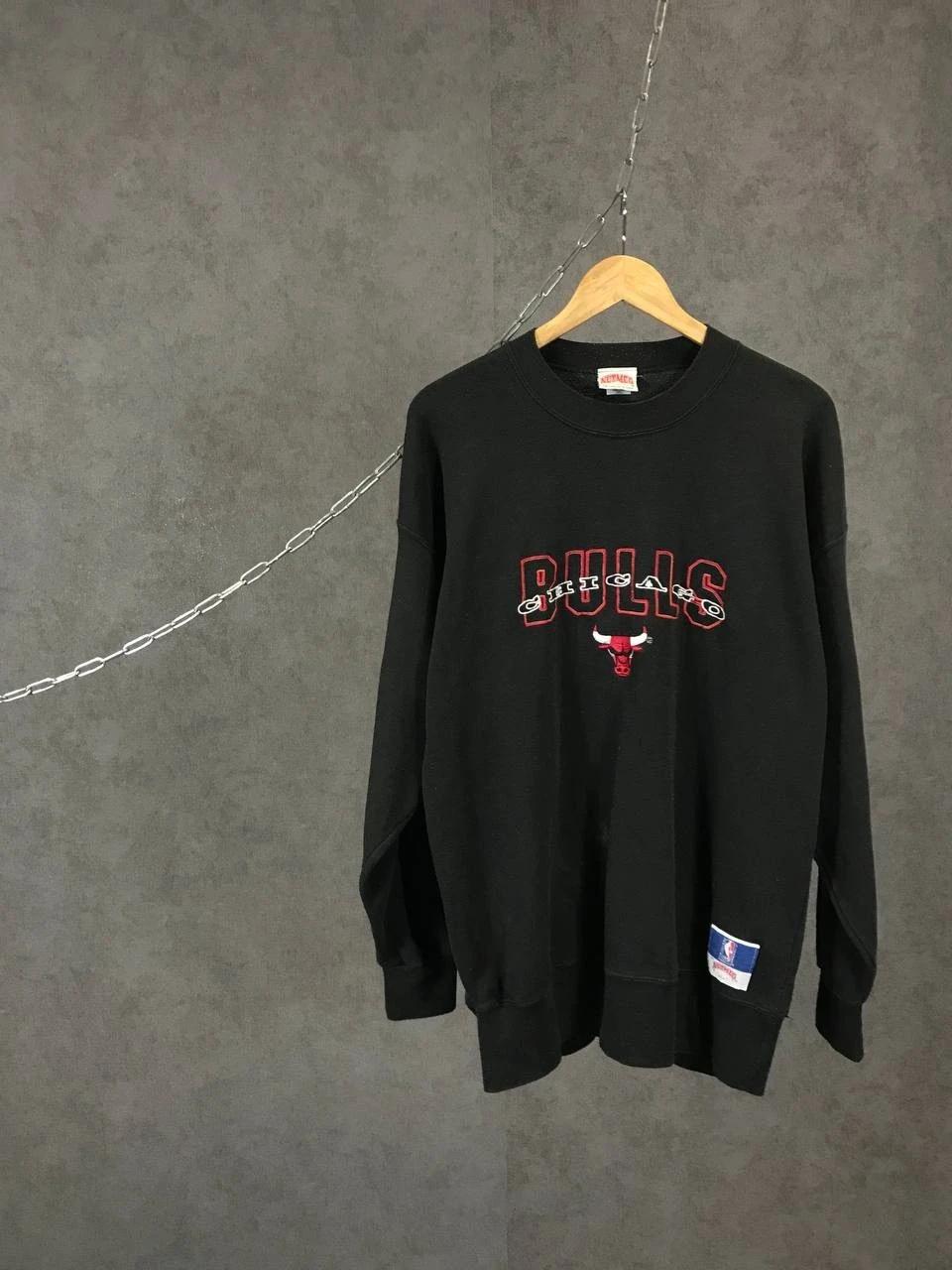 Chicago Bulls NBA Vintage Style Center Logo Shirt Hoodie Sweatshirt Reprinted Full Size Gifts for NBA Fans