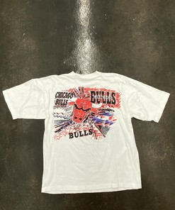 Vintage Style 90s Chicago Bulls Magic Johnson T's Cracked Logo Shirt Hoodie Sweatshirt Reprinted Full Size Gifts for NBA Fans