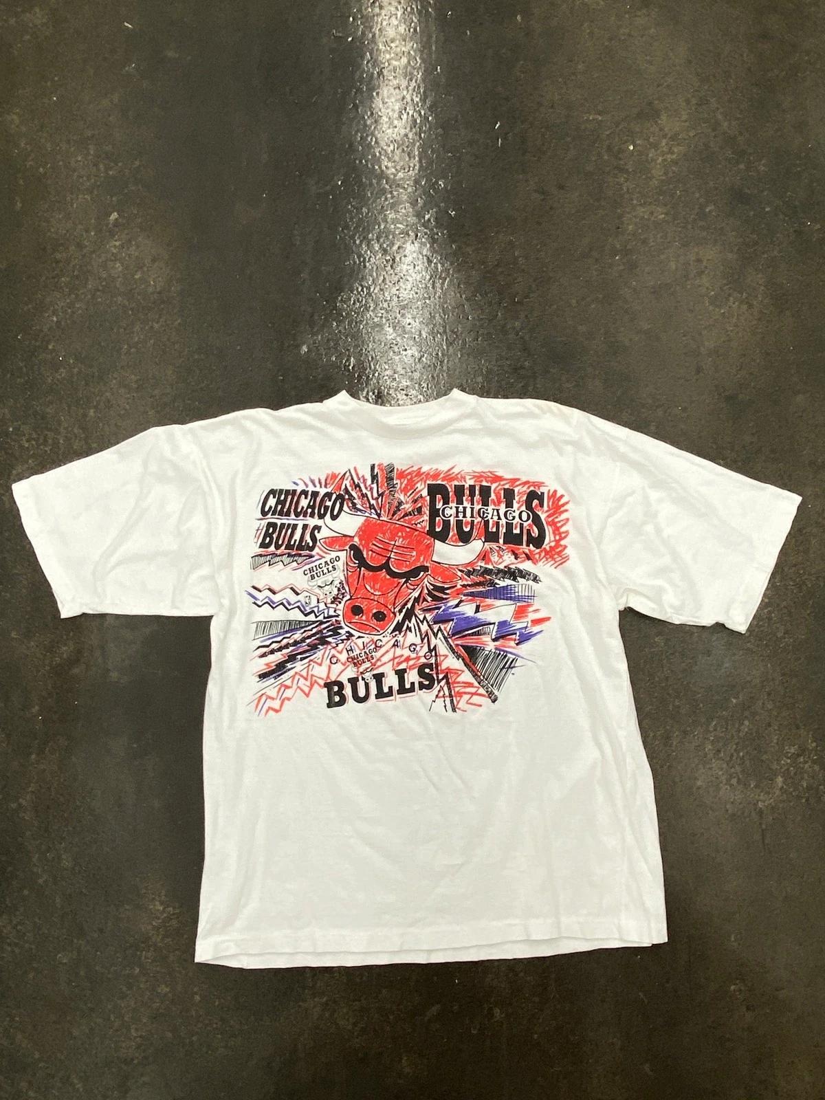 Vintage Style 90s Chicago Bulls Magic Johnson T's Cracked Logo Shirt Hoodie Sweatshirt Reprinted Full Size Gifts for NBA Fans
