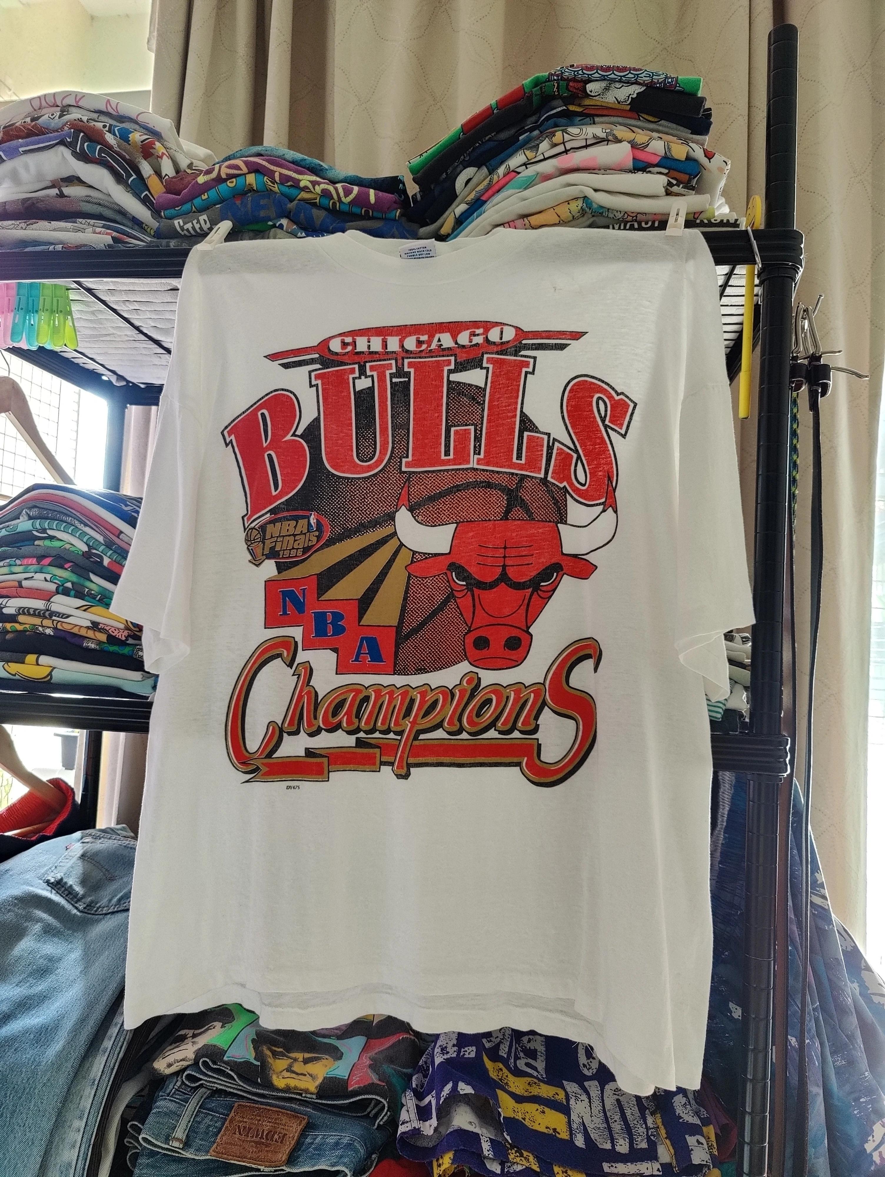 Vintage Style 90s - NBA Final 1996 - Chicago Bulls Shirt Hoodie Sweatshirt Reprinted Full Size Gifts for NBA Fans