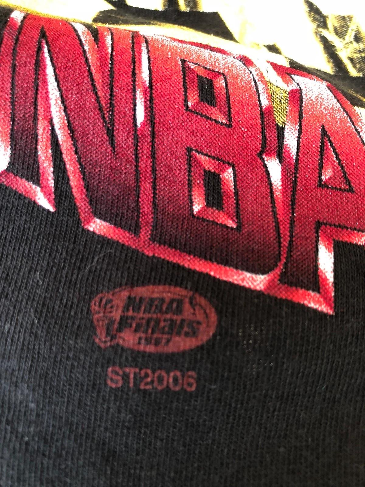 Vintage Style 90s Chicago Bulls The Dynasty NBA Shirt Hoodie Sweatshirt Reprinted Full Size Gifts for NBA Fans - Image 4