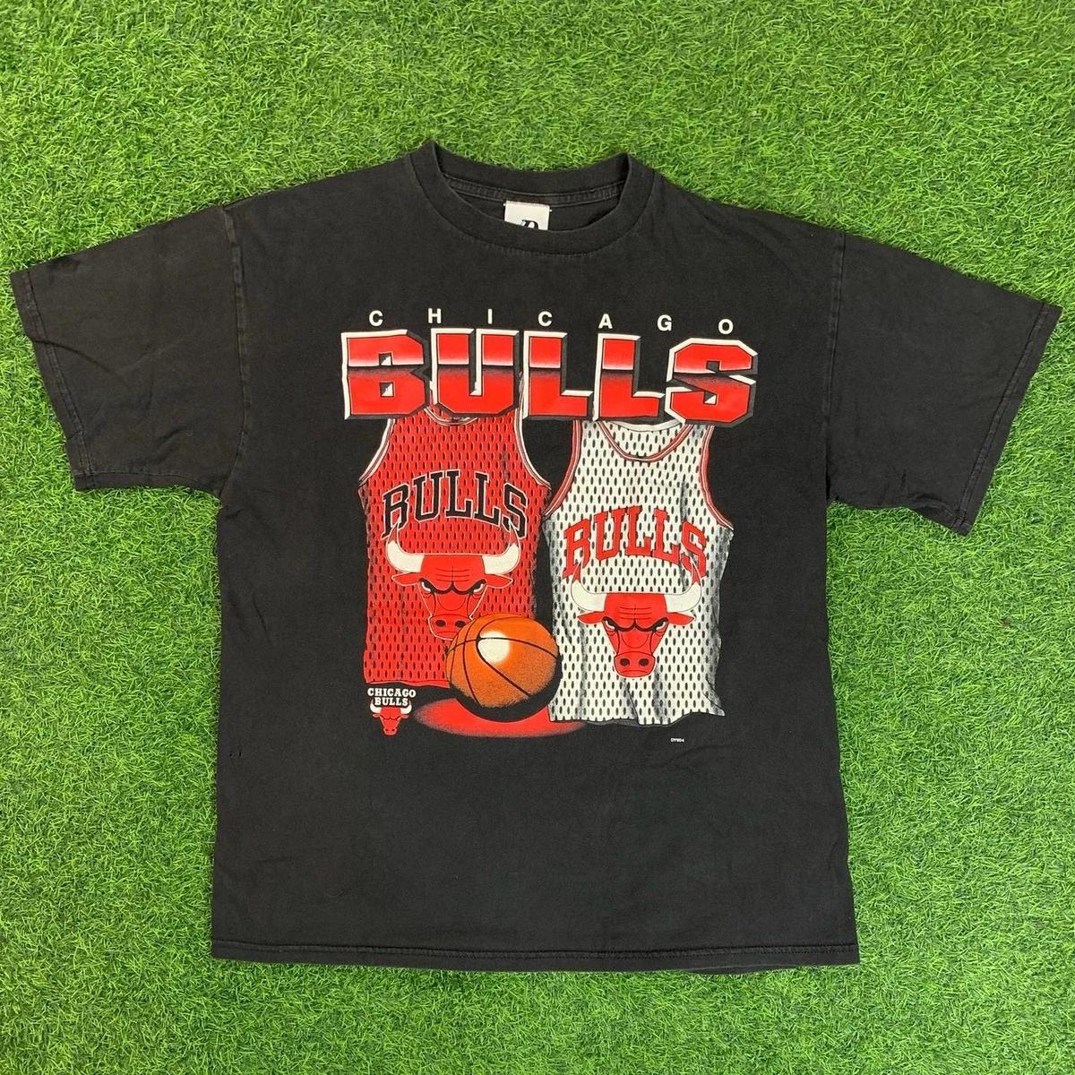 Vintage Style 90's Chicago Bulls Graphic Shirt Sweatshirt Hoodie Reprinted Full Size Gifts for NBA Fans