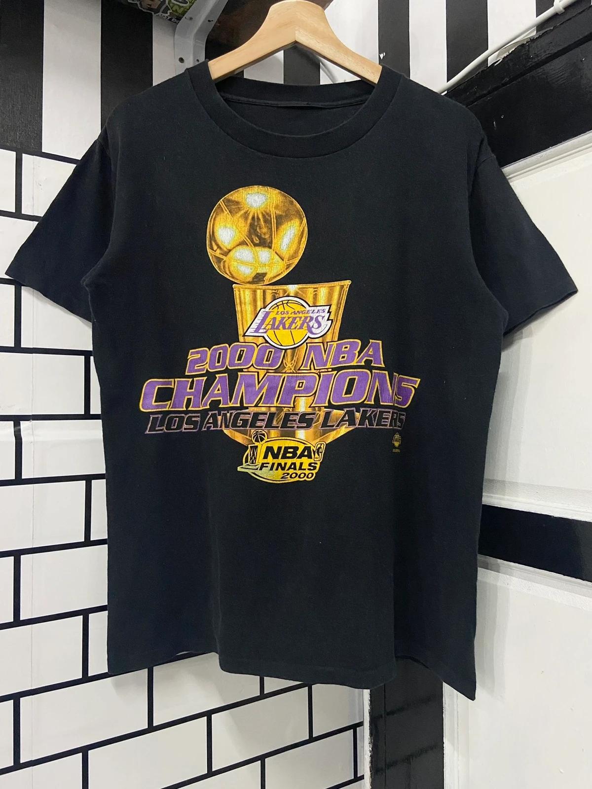 Vintage Style L.A. Lakers 2000 NBA Champion Single Stitch Boxy Shirt Hoodie Sweatshirt Reprinted Full Size Gifts for NBA Fans