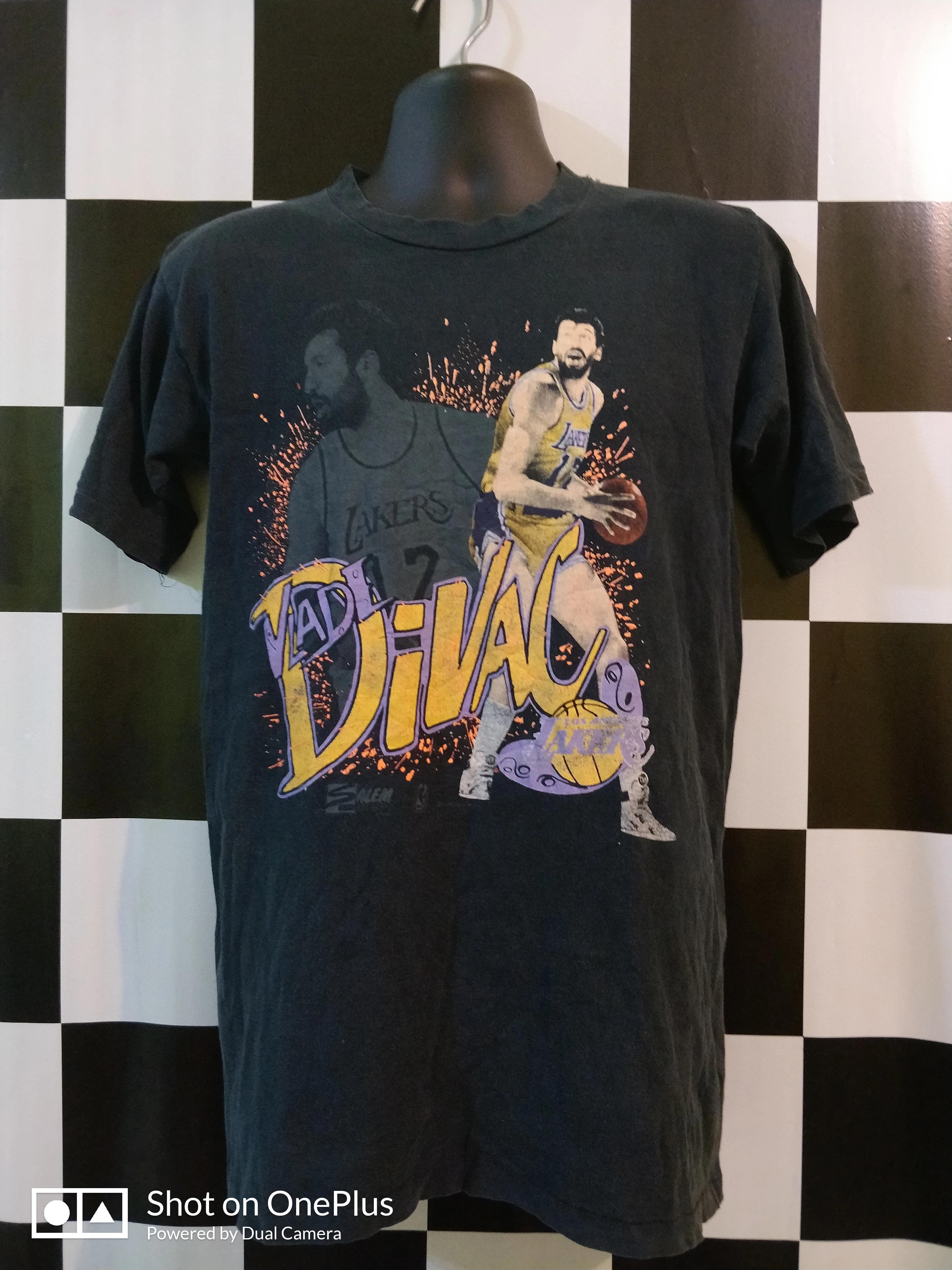 Vintage Style 90s La Lakers Vlade Divac Shirt Hoodie Sweatshirt Reprinted Full Size Gifts for NBA Fans