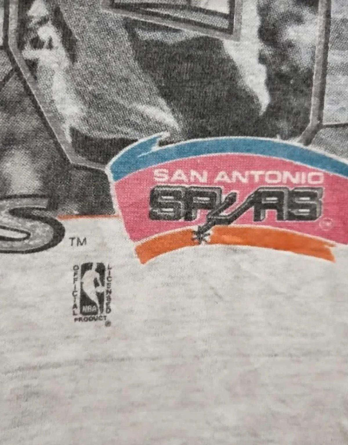 Vintage Style NBA David Robinson Shirt Sweatshirt Hoodie Reprinted Full Size Gifts for NBA Fans - Image 3