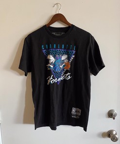 Vintage Style Hornets Shirt Hoodie Sweatshirt Reprinted Full Size Gifts for NBA Fans
