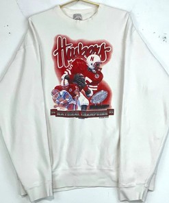 Vintage Style 1995 University Nebraska Cornhuskers Crewneck Sweatshirt Perfect Gift for FansNotre Dame NCAA Enthusiasts