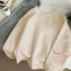 Stylish Women's Butterfly Print Crew Neck Pullover – Casual Long Sleeve Sweatshirt for Spring & Fall
