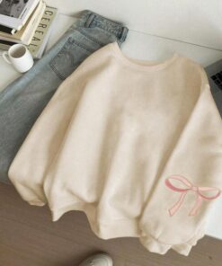Stylish Women's Butterfly Print Crew Neck Pullover – Casual Long Sleeve Sweatshirt for Spring & Fall
