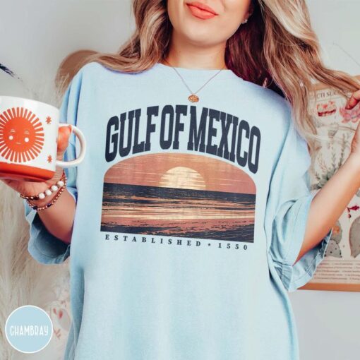 Vintage Gulf of Mexico Crewneck Shirt - Established 1550 Beachwear for Coastal Lovers